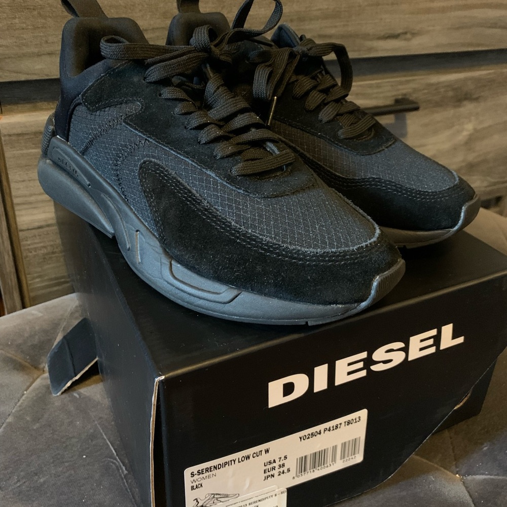 Black diesel sneakers